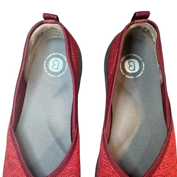 Bzees Women's Red Knit Slip-On Shoes Machine Washable Size 9 - Picture 4 of 13